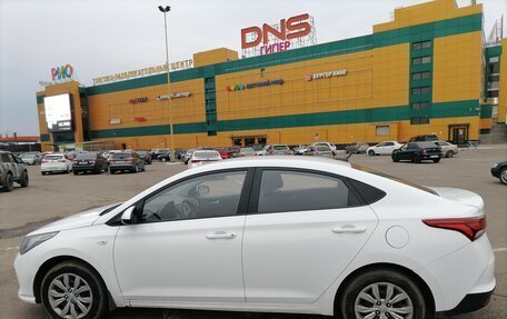 Hyundai Solaris II рестайлинг, 2021 год, 1 085 000 рублей, 1 фотография