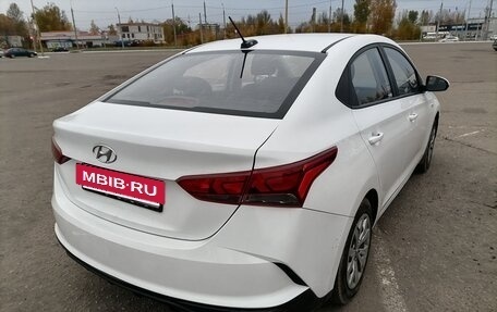 Hyundai Solaris II рестайлинг, 2021 год, 1 085 000 рублей, 3 фотография