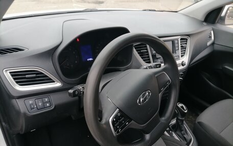 Hyundai Solaris II рестайлинг, 2021 год, 1 085 000 рублей, 14 фотография