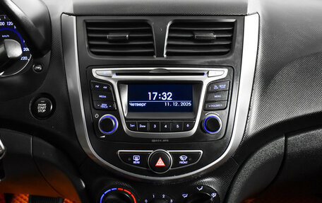 Hyundai Solaris II рестайлинг, 2016 год, 945 000 рублей, 16 фотография