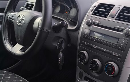 Toyota Corolla, 2011 год, 670 000 рублей, 2 фотография