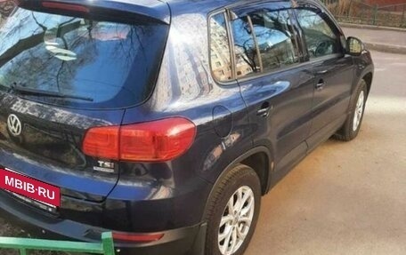 Volkswagen Tiguan I, 2011 год, 920 000 рублей, 6 фотография