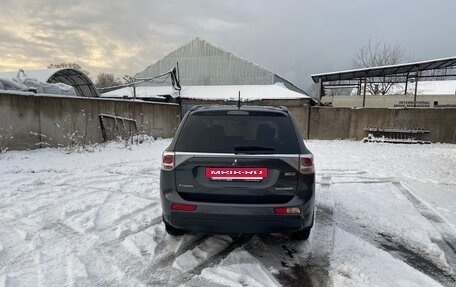 Mitsubishi Outlander III рестайлинг 3, 2013 год, 1 388 888 рублей, 6 фотография