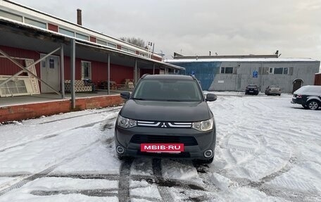 Mitsubishi Outlander III рестайлинг 3, 2013 год, 1 388 888 рублей, 9 фотография