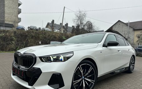 BMW 5 серия, 2024 год, 8 000 000 рублей, 9 фотография