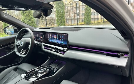 BMW 5 серия, 2024 год, 8 000 000 рублей, 17 фотография