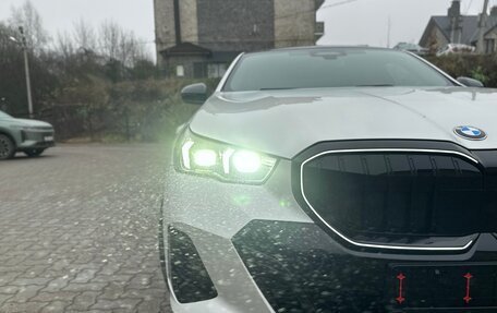 BMW 5 серия, 2024 год, 8 000 000 рублей, 14 фотография