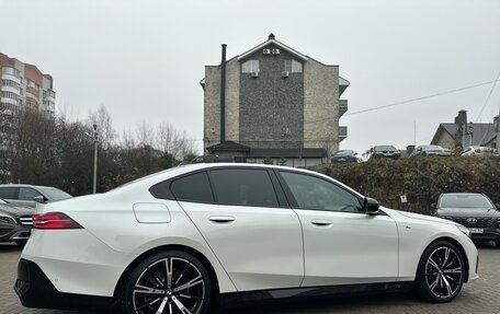 BMW 5 серия, 2024 год, 8 000 000 рублей, 32 фотография