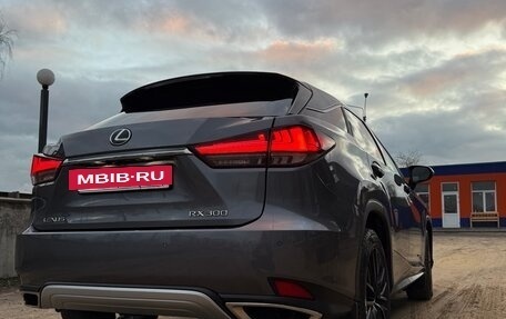 Lexus RX IV рестайлинг, 2021 год, 5 500 000 рублей, 9 фотография