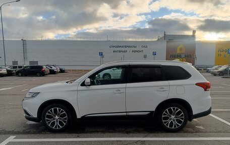 Mitsubishi Outlander III рестайлинг 3, 2017 год, 1 930 000 рублей, 2 фотография