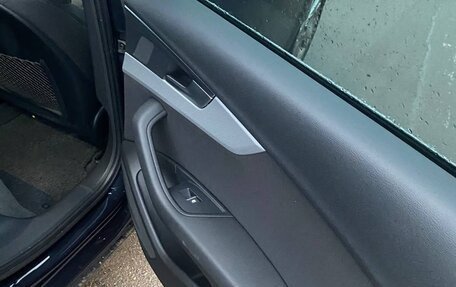 Audi A4, 2016 год, 2 250 000 рублей, 10 фотография