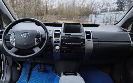 Toyota Prius, 2007 год, 550 000 рублей, 12 фотография