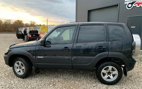 Chevrolet Niva I рестайлинг, 2016 год, 550 000 рублей, 4 фотография