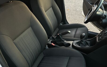 Opel Astra J, 2011 год, 575 000 рублей, 10 фотография