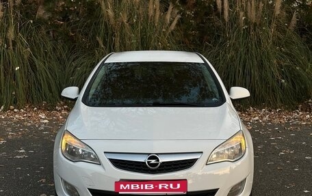 Opel Astra J, 2011 год, 575 000 рублей, 14 фотография