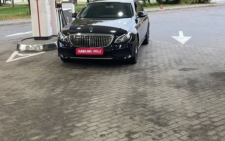 Mercedes-Benz E-Класс, 2019 год, 2 150 000 рублей, 4 фотография