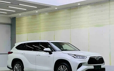 Toyota Highlander, 2024 год, 6 390 099 рублей, 3 фотография