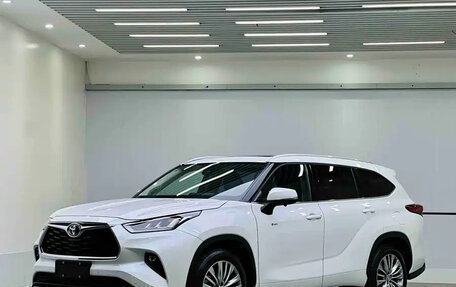 Toyota Highlander, 2024 год, 6 390 099 рублей, 1 фотография