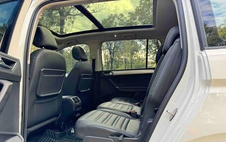 Volkswagen Touran III, 2021 год, 1 555 898 рублей, 13 фотография