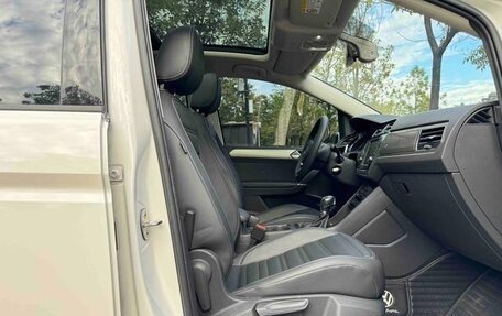 Volkswagen Touran III, 2021 год, 1 555 898 рублей, 12 фотография