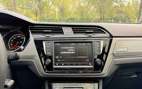 Volkswagen Touran III, 2021 год, 1 555 898 рублей, 18 фотография