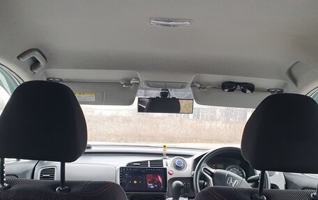 Honda Stream II, 2010 год, 1 255 000 рублей, 13 фотография