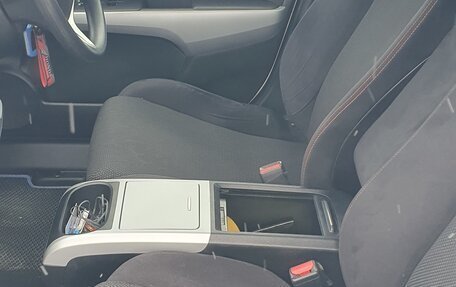 Honda Stream II, 2010 год, 1 255 000 рублей, 16 фотография