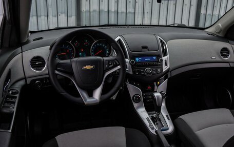 Chevrolet Cruze II, 2013 год, 820 000 рублей, 6 фотография