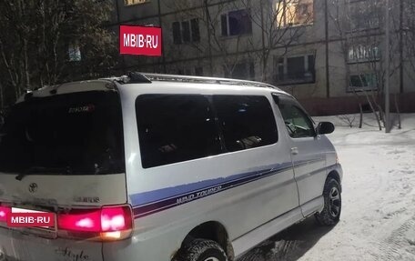 Toyota HiAce H100, 1997 год, 550 000 рублей, 3 фотография