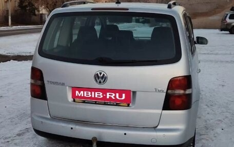 Volkswagen Touran III, 2006 год, 585 000 рублей, 4 фотография