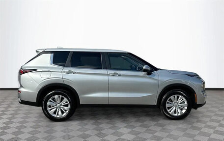 Mitsubishi Outlander, 2025 год, 5 500 000 рублей, 2 фотография