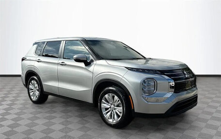 Mitsubishi Outlander, 2025 год, 5 500 000 рублей, 3 фотография