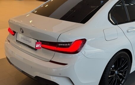 BMW 3 серия, 2019 год, 3 550 000 рублей, 11 фотография