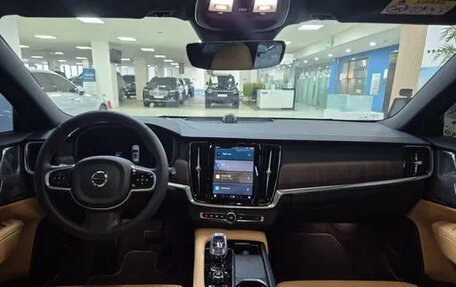 Volvo V90 Cross Country I рестайлинг, 2025 год, 5 790 000 рублей, 6 фотография