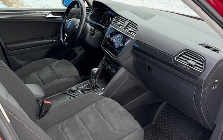 Volkswagen Tiguan II, 2017 год, 2 690 000 рублей, 11 фотография