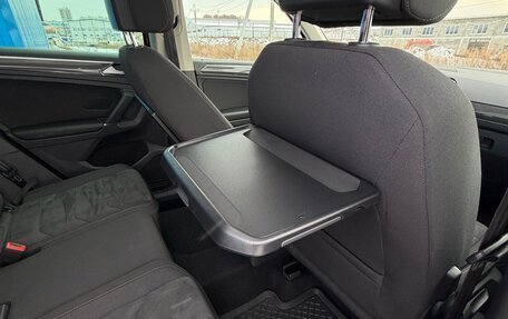 Volkswagen Tiguan II, 2017 год, 2 690 000 рублей, 13 фотография