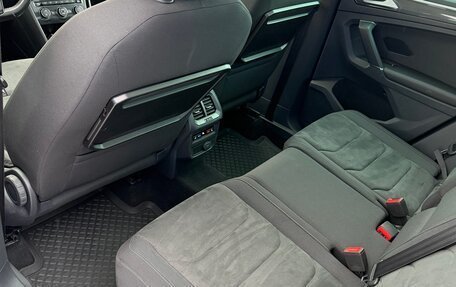 Volkswagen Tiguan II, 2017 год, 2 690 000 рублей, 18 фотография