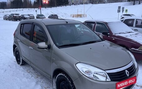 Renault Sandero I, 2011 год, 555 000 рублей, 3 фотография