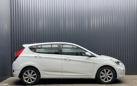 Hyundai Solaris II рестайлинг, 2012 год, 777 000 рублей, 23 фотография