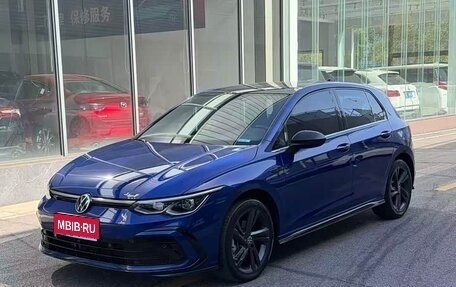 Volkswagen Golf VIII, 2022 год, 1 710 111 рублей, 1 фотография