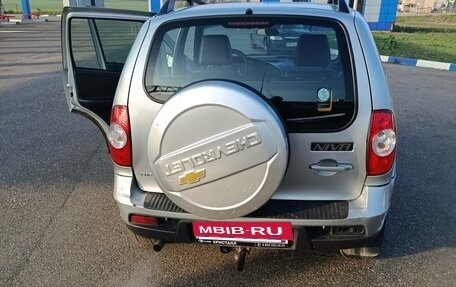 Chevrolet Niva I рестайлинг, 2015 год, 580 000 рублей, 3 фотография