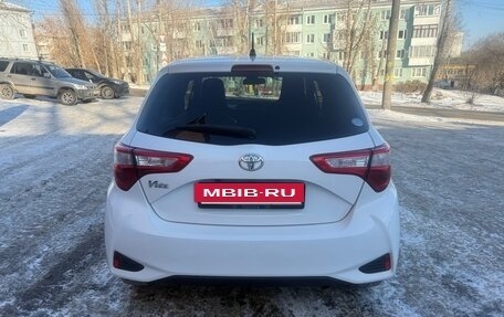 Toyota Vitz, 2018 год, 945 000 рублей, 11 фотография