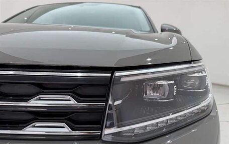 Volkswagen T-Cross I, 2021 год, 1 200 000 рублей, 13 фотография