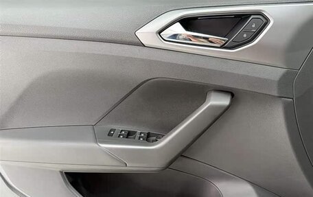 Volkswagen T-Cross I, 2021 год, 1 200 000 рублей, 17 фотография