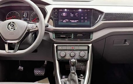 Volkswagen T-Cross I, 2021 год, 1 200 000 рублей, 14 фотография