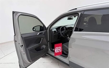 Volkswagen T-Cross I, 2021 год, 1 200 000 рублей, 25 фотография