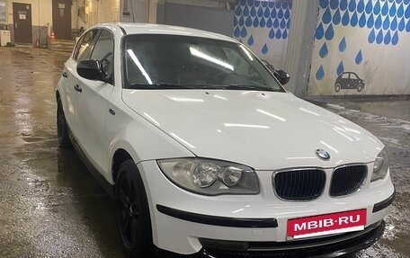 BMW 1 серия, 2010 год, 850 000 рублей, 7 фотография