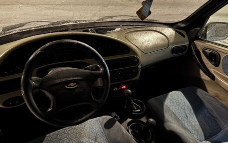 Chevrolet Niva I рестайлинг, 2005 год, 175 000 рублей, 2 фотография