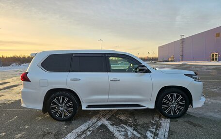 Lexus LX III, 2017 год, 8 250 000 рублей, 12 фотография