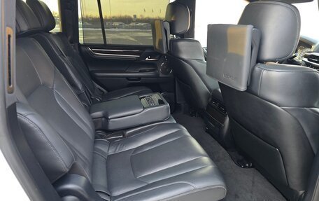 Lexus LX III, 2017 год, 8 250 000 рублей, 33 фотография